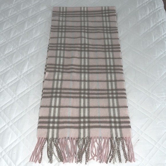 Burberrry London 100% Cashmere Nova Check Scarf - Picture 2 of 9